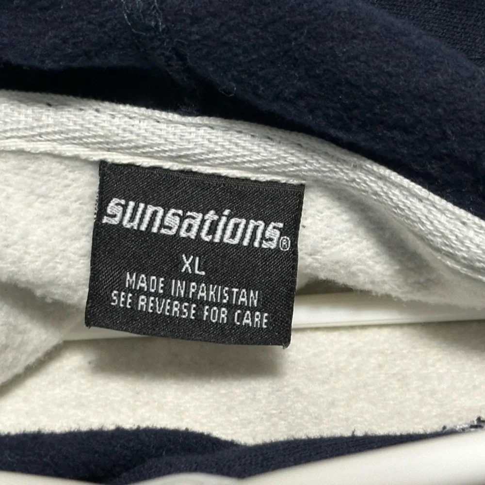 Brand new Sunsations hoodie in grey & navy. Size XL.